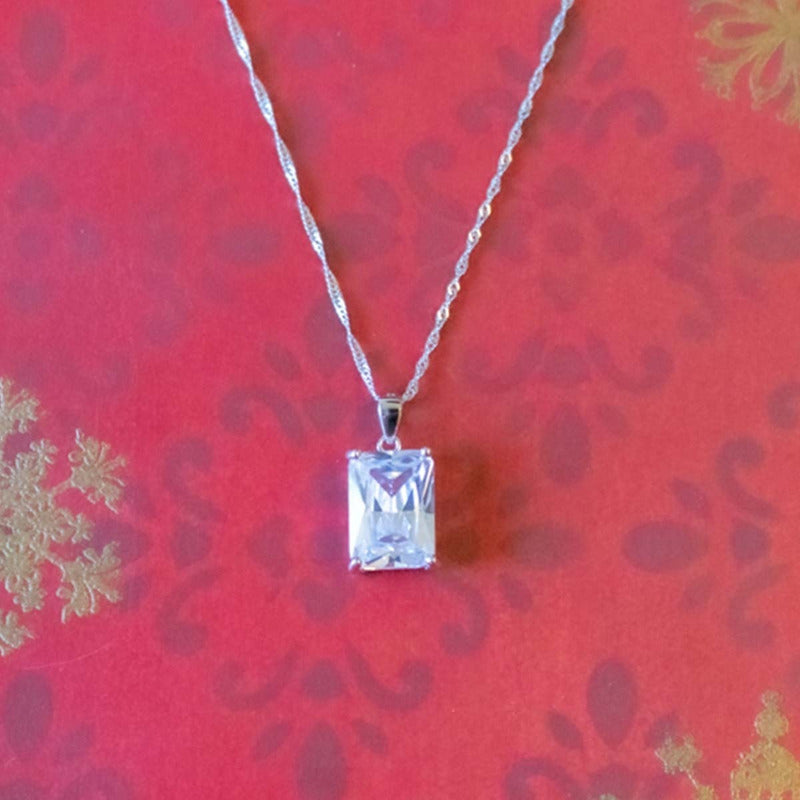 Collar Nythera Plata 925