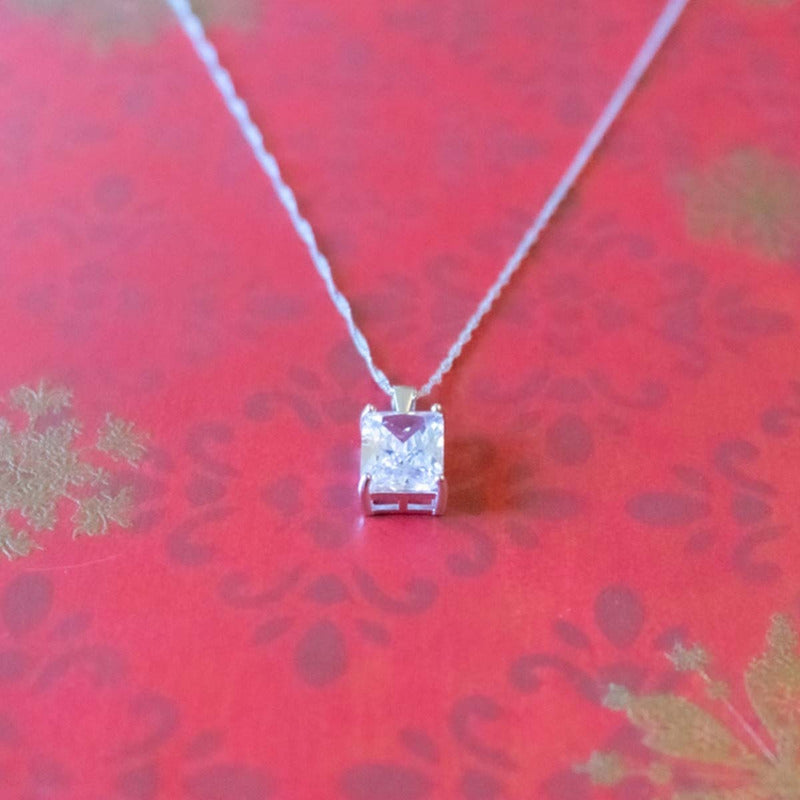 Collar Nythera Plata 925