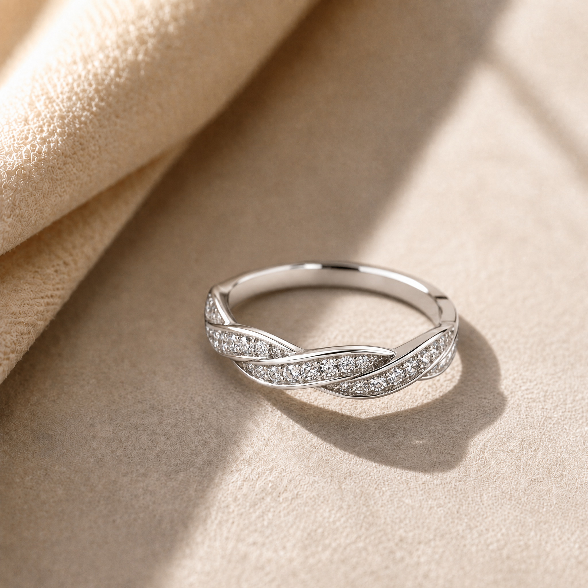 Anillo Nerai Plata 925 - sobre tela