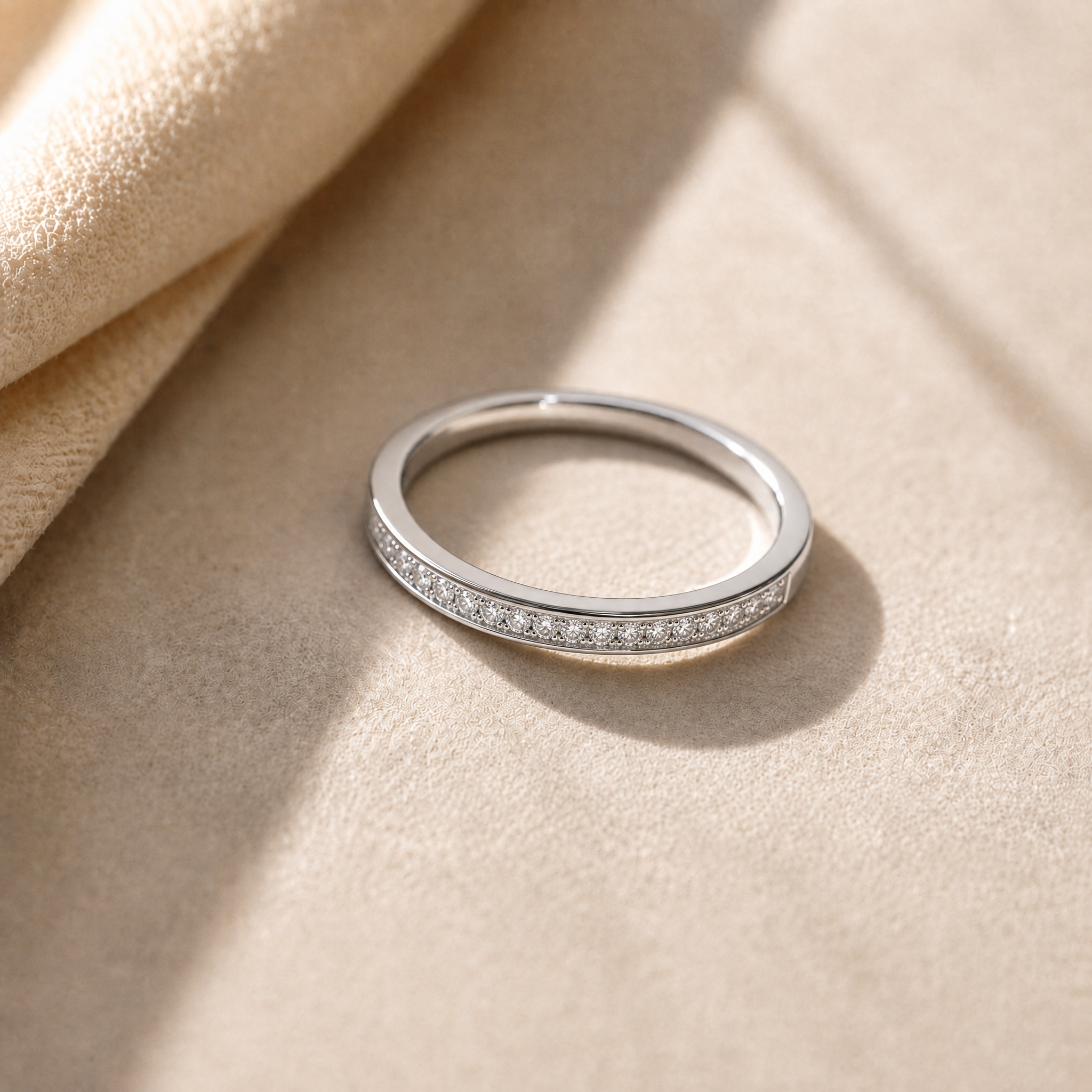 Anillo Orla Plata 925 - sobre tela