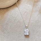 Collar Nythera de plata 925 sobre lino