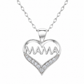 Collar Nyvelis de plata 925: corazón MAMA con circones, fotografía de estudio