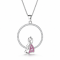 Collar Orvaya de plata 925: mujer en vestido con circones rosas, fotografía de estudio