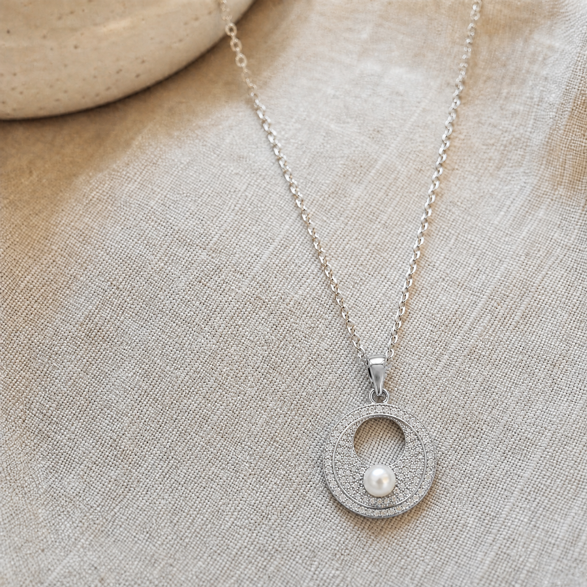 Collar Serayth de plata 925 sobre lino